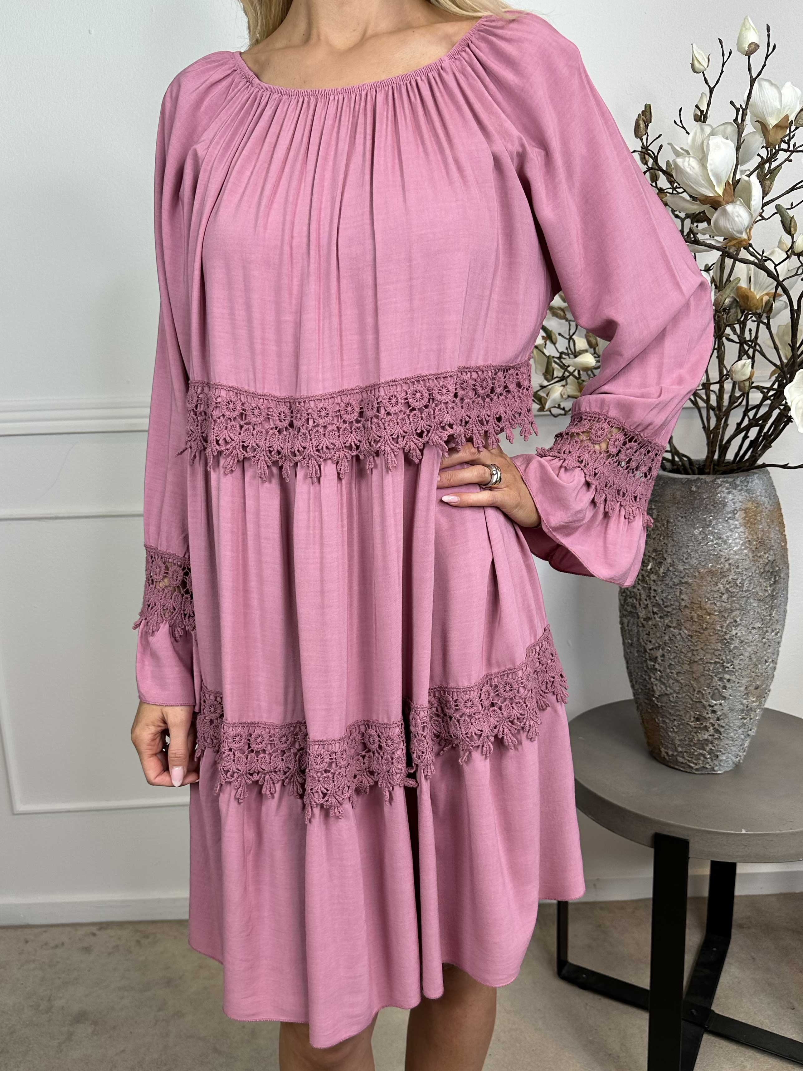 Tilda - Sød tunikakjole med broderinger